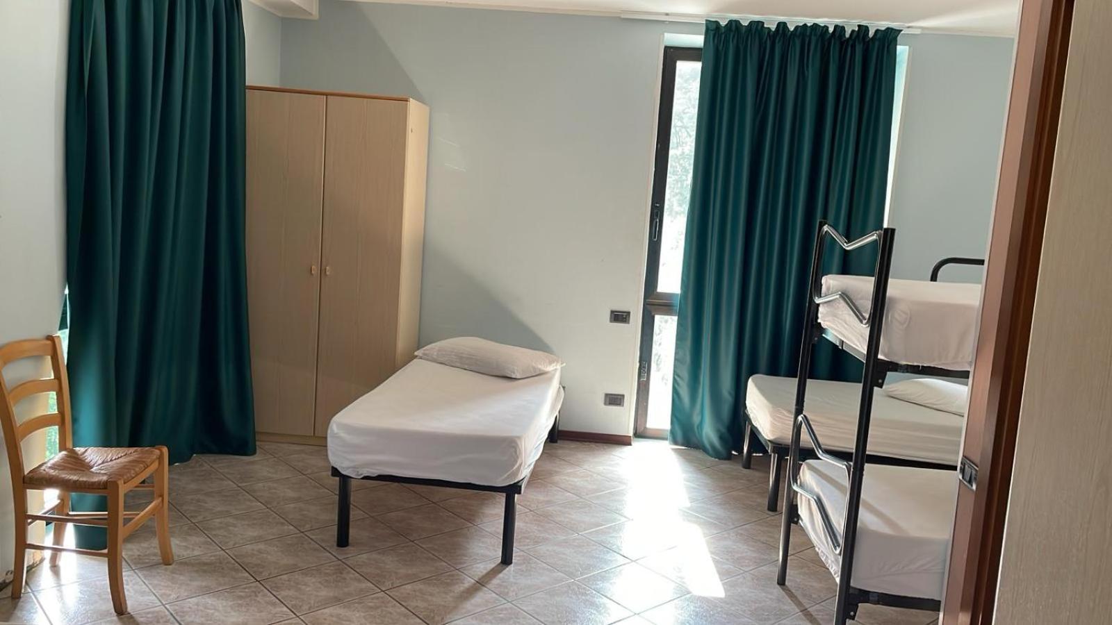 Casa Diocesana Albese Di Sampeyre Hotell Exteriör bild